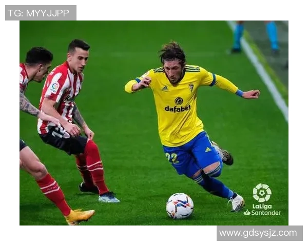 北京足球队积分榜领跑80分争夺冠军赛荣耀在即