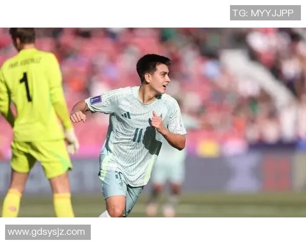 墨西哥足球传奇人物揭秘:他们如何在世界舞台上闪耀光芒 墨西哥足球传奇人物揭秘:他们如何在世界舞台上闪耀光芒